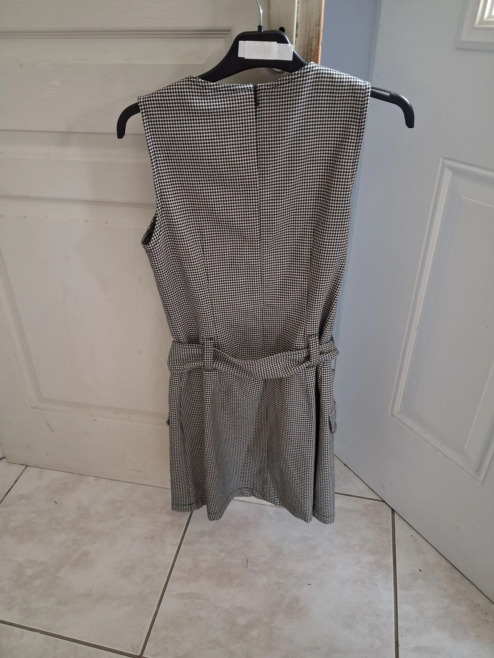 Mouwloze geruite jurk – photo 3